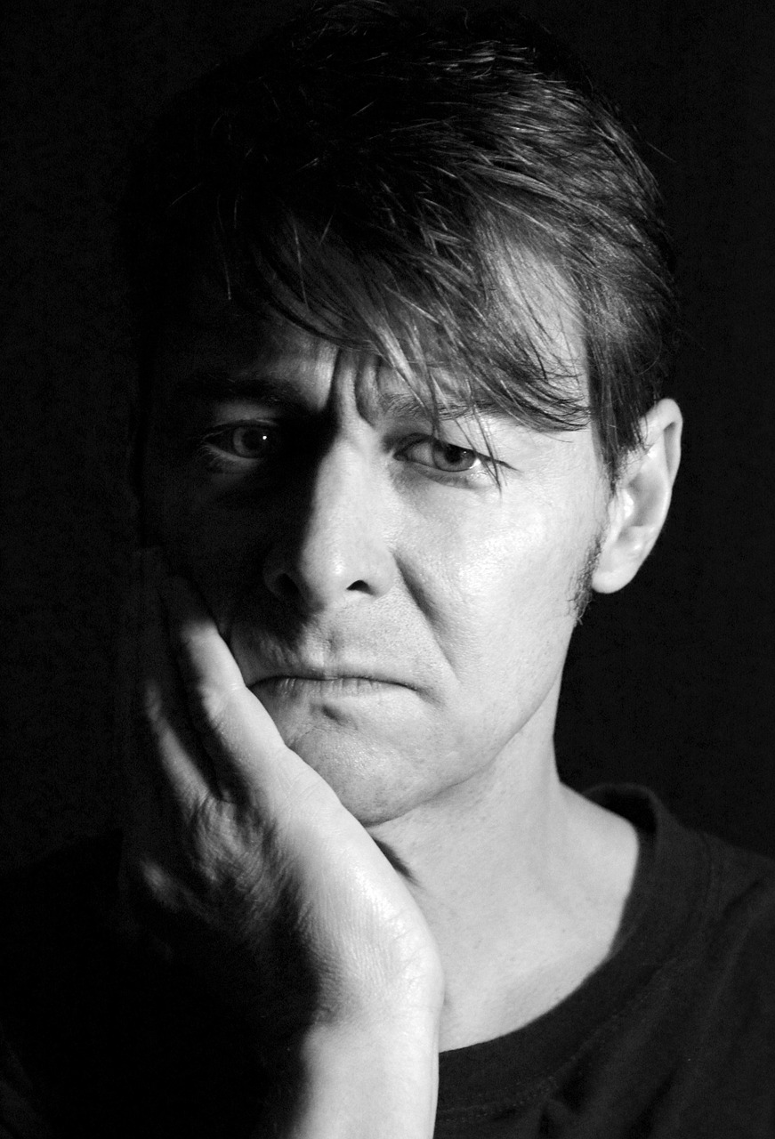 thinker-2150827_1280